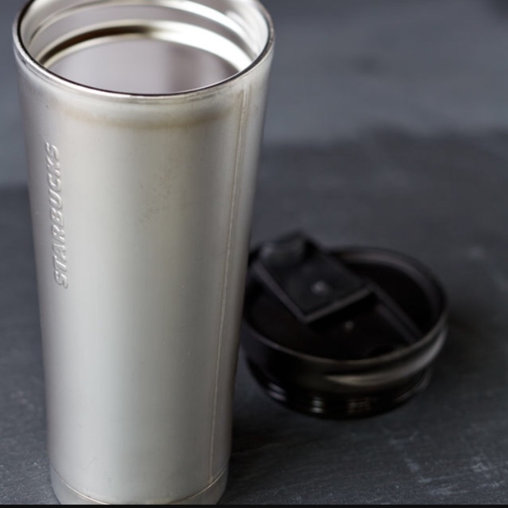 Stainless steel Starbucks traveler mug☕️🌟