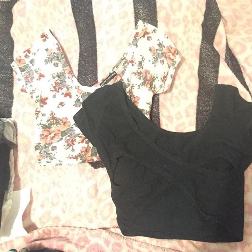 Brandy Melville Tops