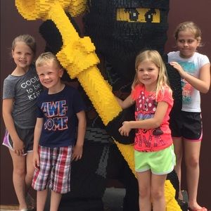 Meet your Posher, Lee