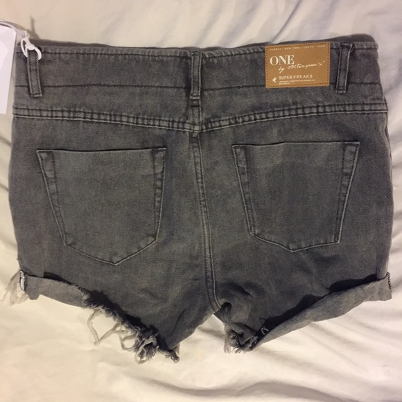 One Teaspoon Phantome Superfreaks Short - Picture 7 of 8