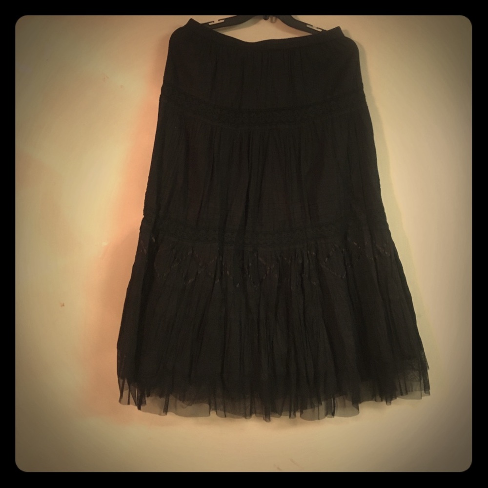 GORGEOUS BLACK LACEY SKIRT, TULLE HEM, L