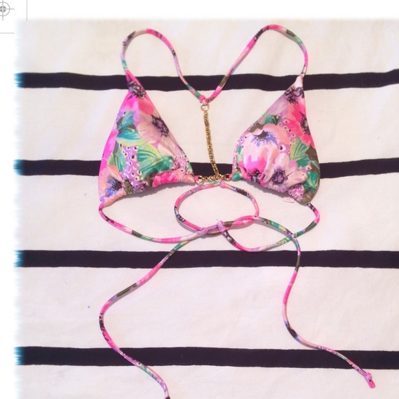 NOW $20! Victoria's Secret Gold Chain Bikini Top - Picture 2 of 5