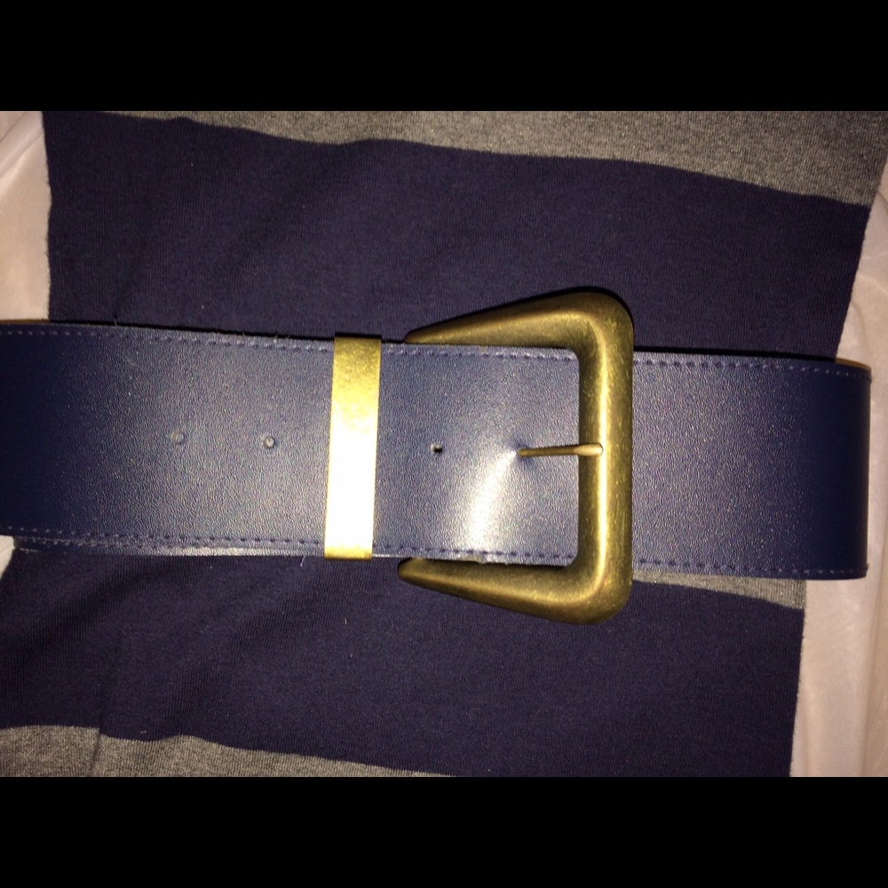 VINTAGE Navy wide leather belt/ gold buckle- Sz 1