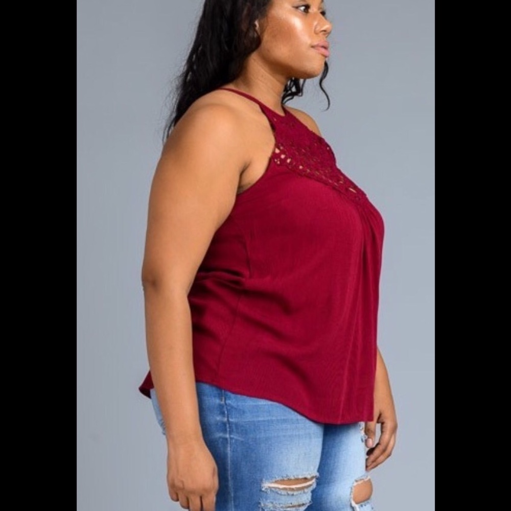 ✅✅LAST ONE!!  Lacee Halter Top✅✅ - Picture 2 of 3