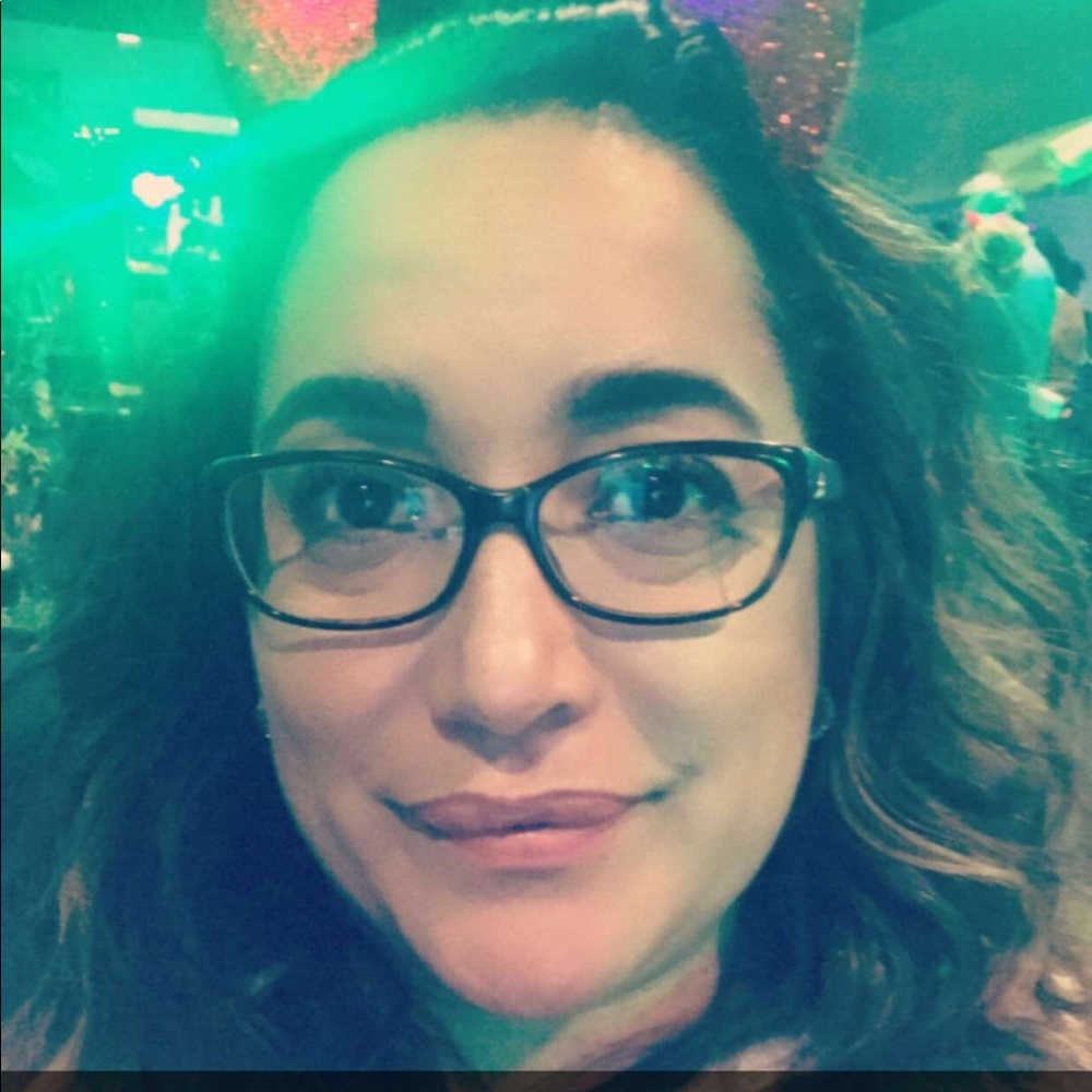 Meet your Posher, Lisa