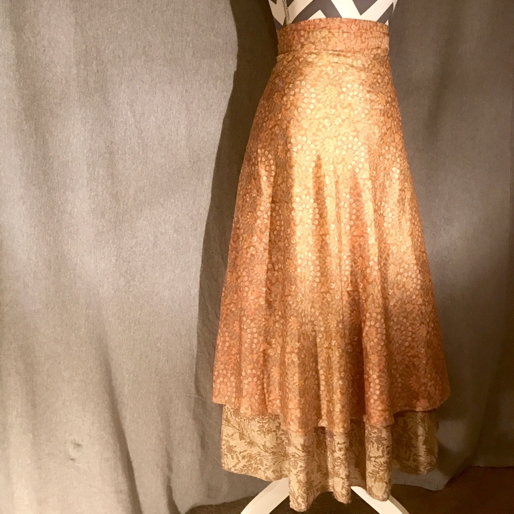 NWOT! 100% Silk Beautiful Wrap-around Skirt, OS