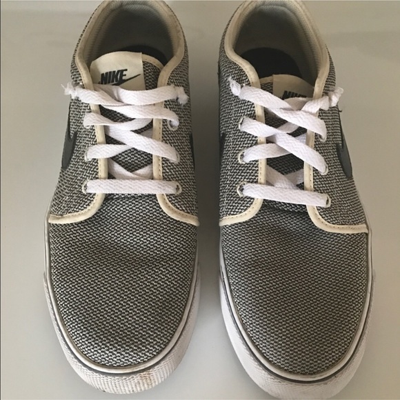 Nike Men's 8.5, women's 10 - Picture 4 of 8