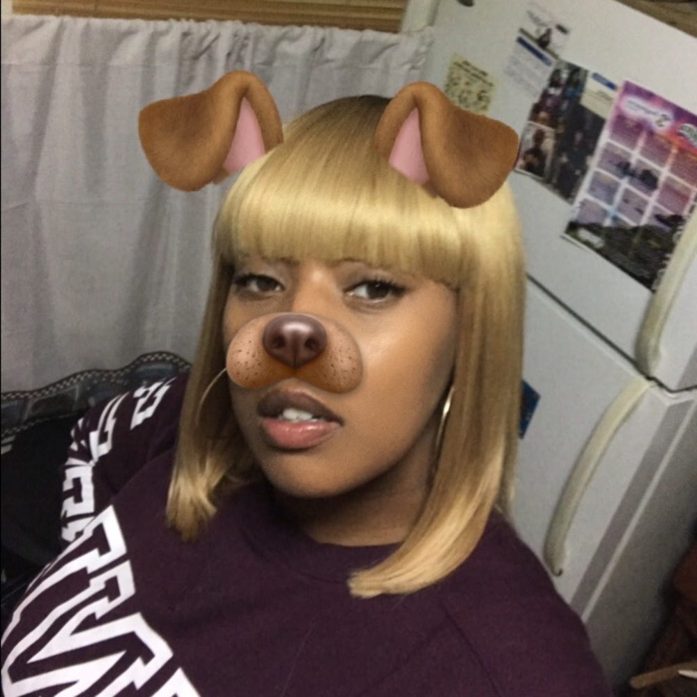 Meet your Posher, Quana