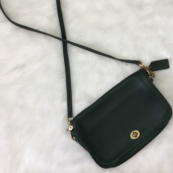 Coach Handbags - Coach Vintage Crossbody in Hunter Green