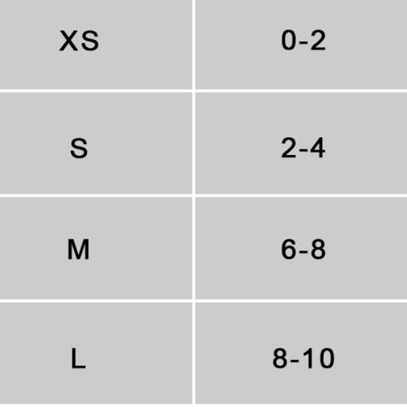 Price firm 🎉HP🎉Lemon Print Feather Top - Picture 4 of 4