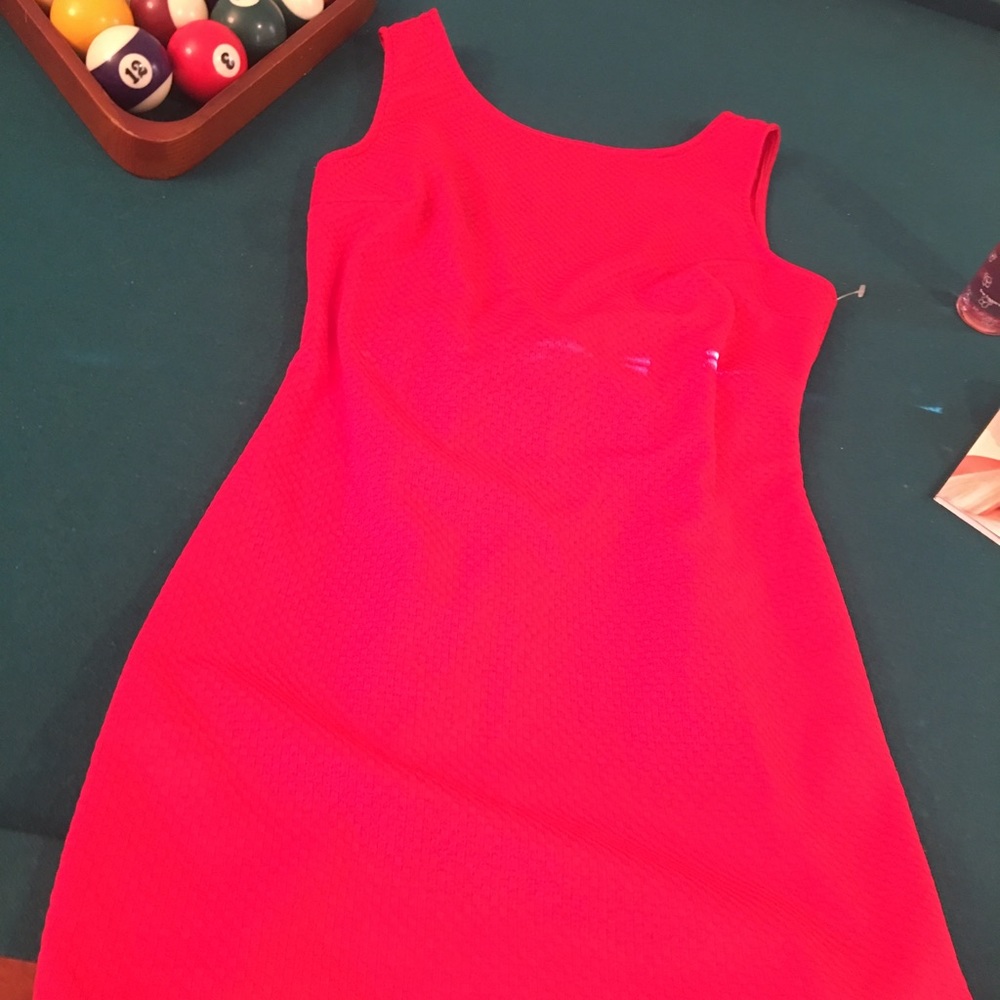 Pretty red dress 😍💃🏽