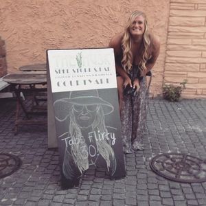 Meet your Posher, Tabitha