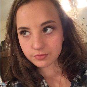 Meet your Posher, Carli