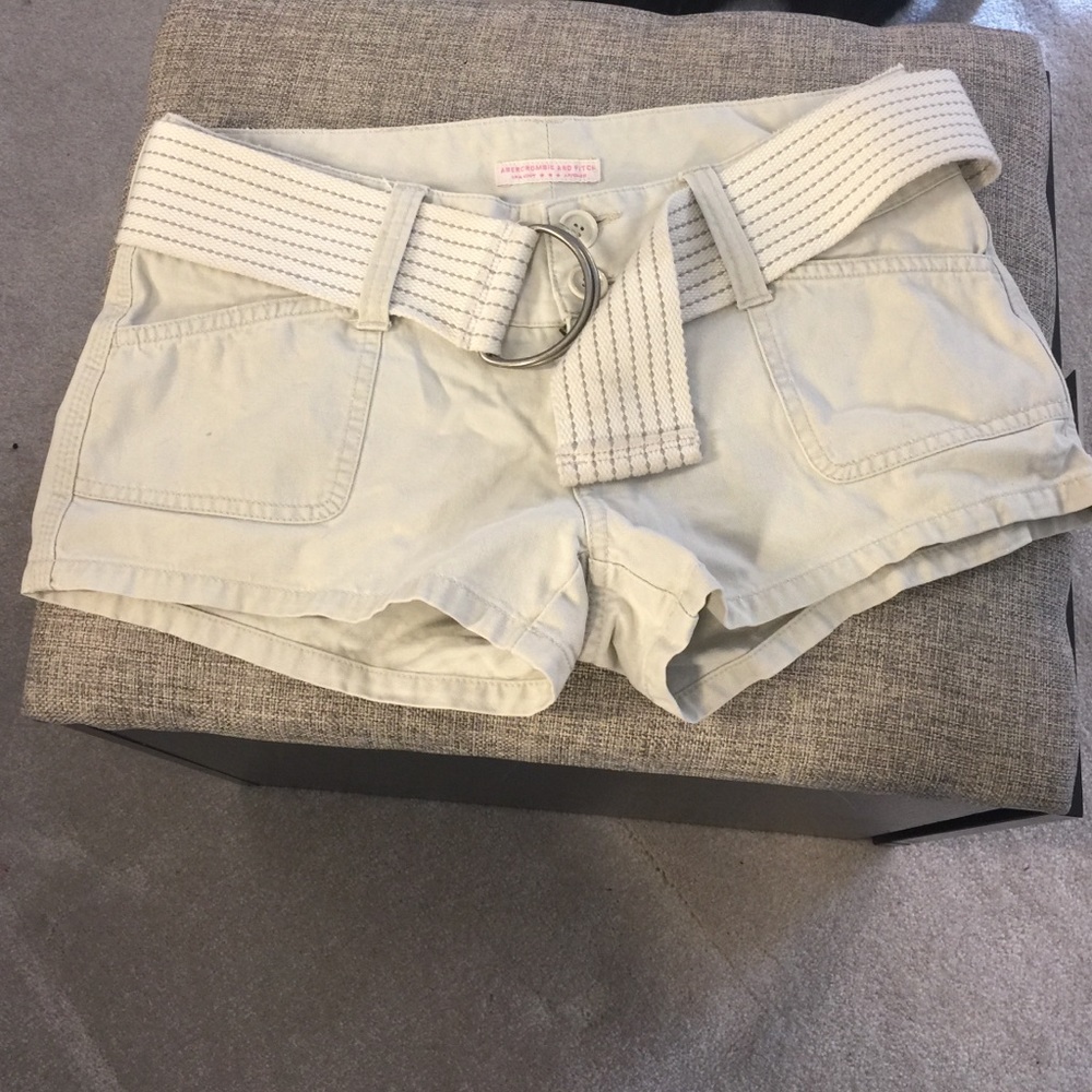 Abercrombie and fitch khaki shorts with belt