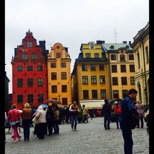 Meet your Posher, Dana