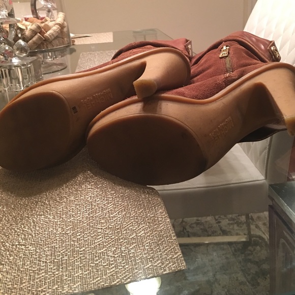 Micheal Kors Boots - Picture 6 of 6
