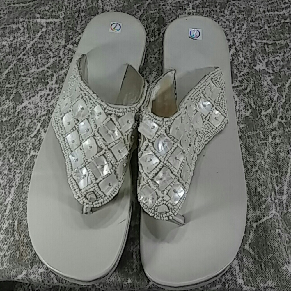 Size 7 cream shell and beaded sandals