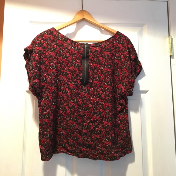 Material Girl floral shirt - Picture 2 of 3