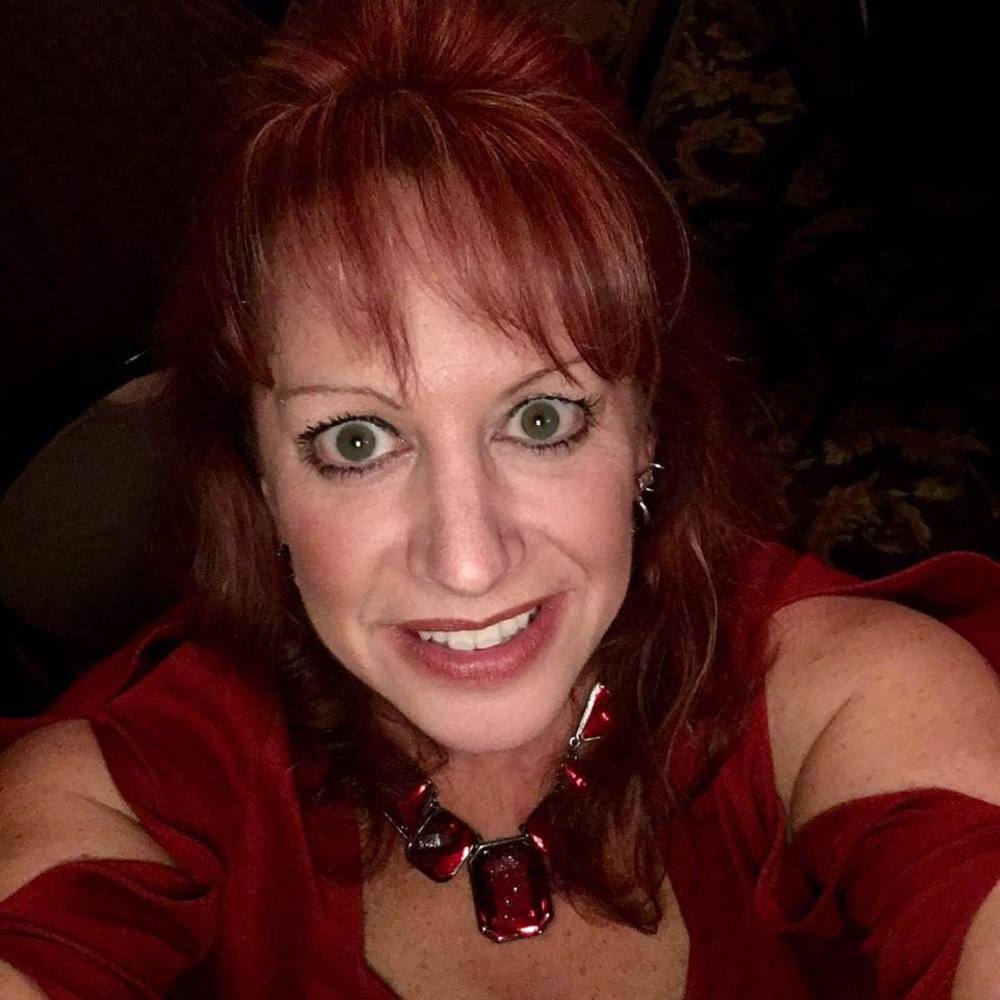 Meet your Posher, Liz