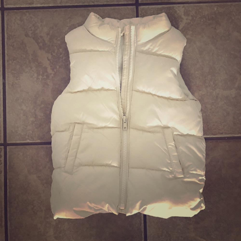 4T frost free Old Navy puffer vest