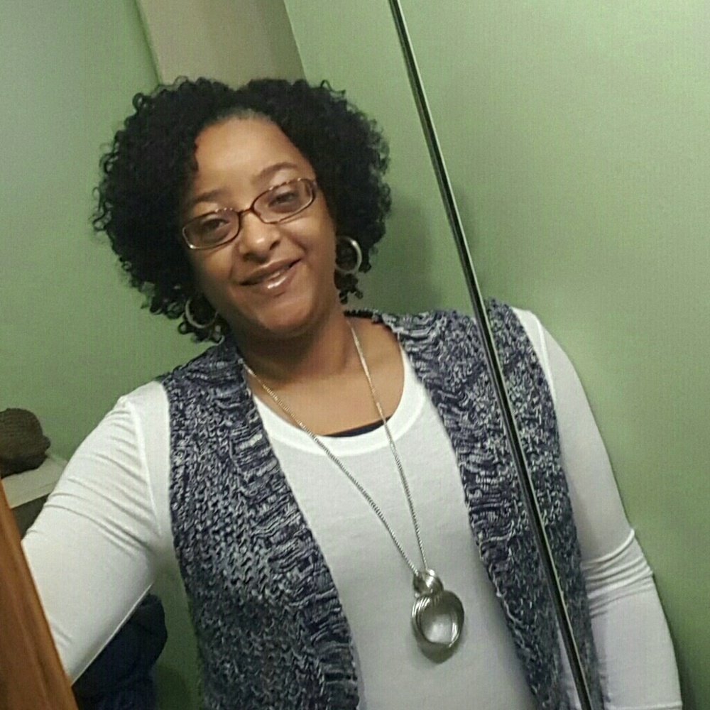 Meet your Posher, Crystal