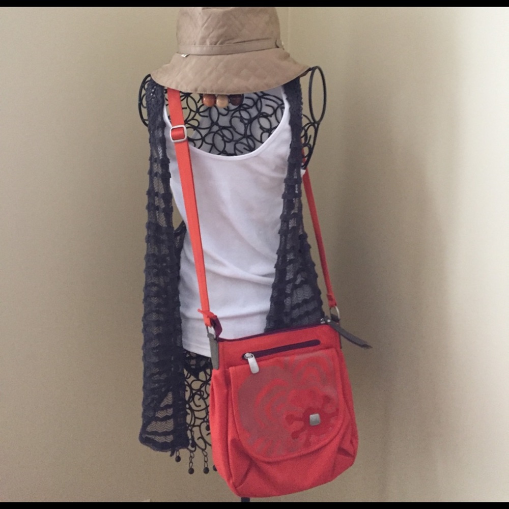 Haikur  canvas purse! Good condition!