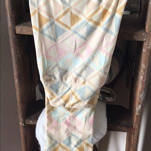 LuLaRoe One Size Leggings