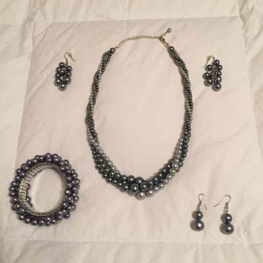 Pearl set