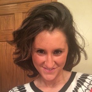 Meet your Posher, Mara