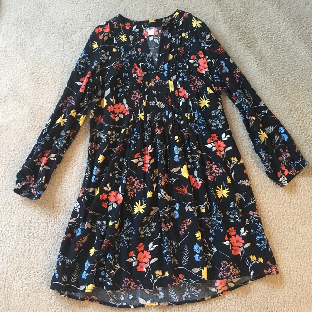 Lightly worn Old Navy floral dress
