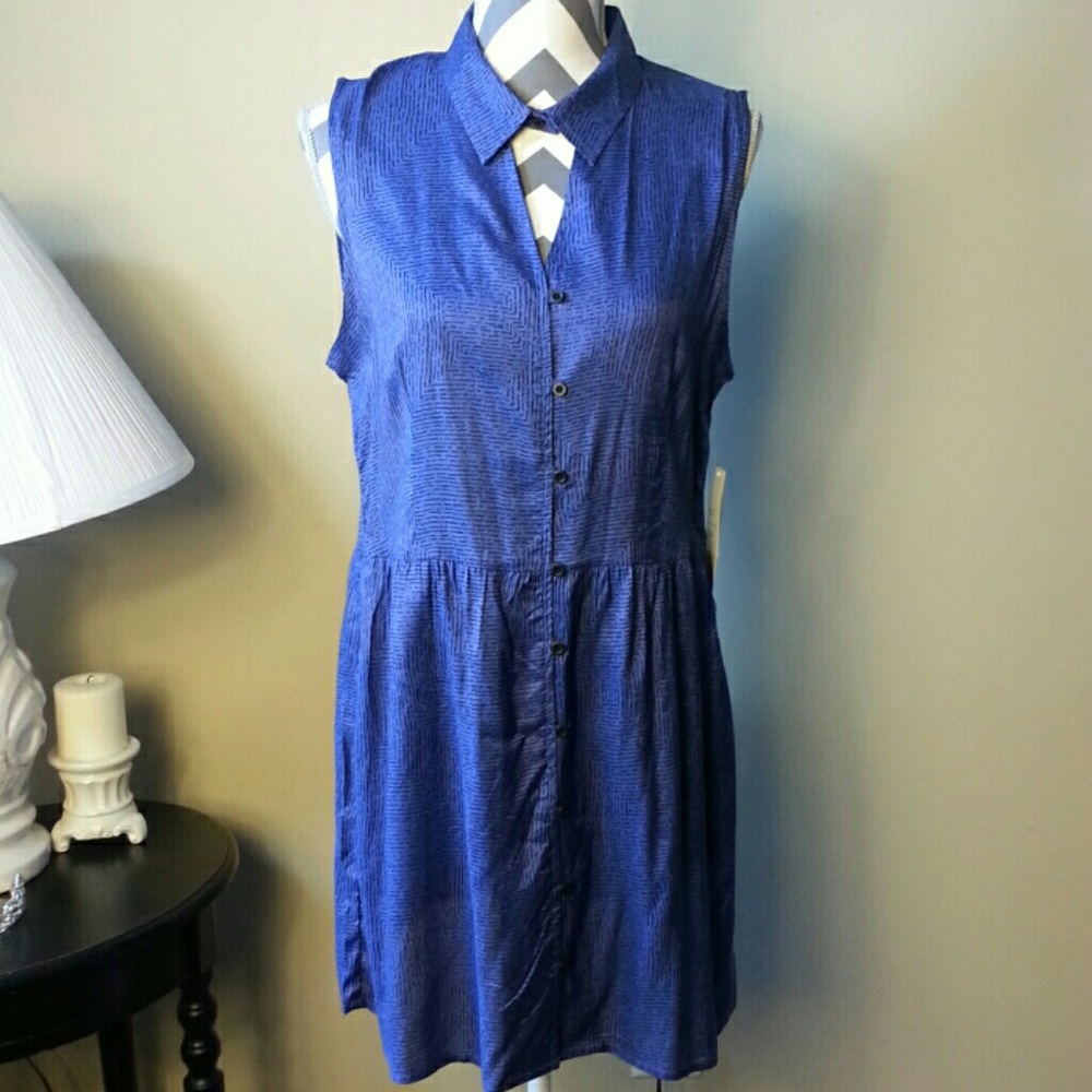 RVCA "Pistol" Front and Back Keyhole Dress