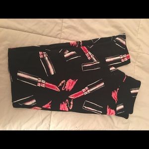 Black Lipstick Lularoe Leggings OS BNWT