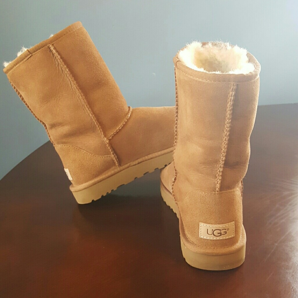 Ugg Classic II Chestnut Short Size 8