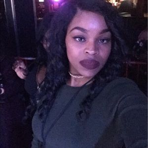 Meet your Posher, Kendra