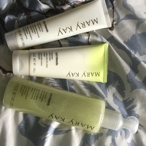 Brand new Mary Kay satin hands honeydew set