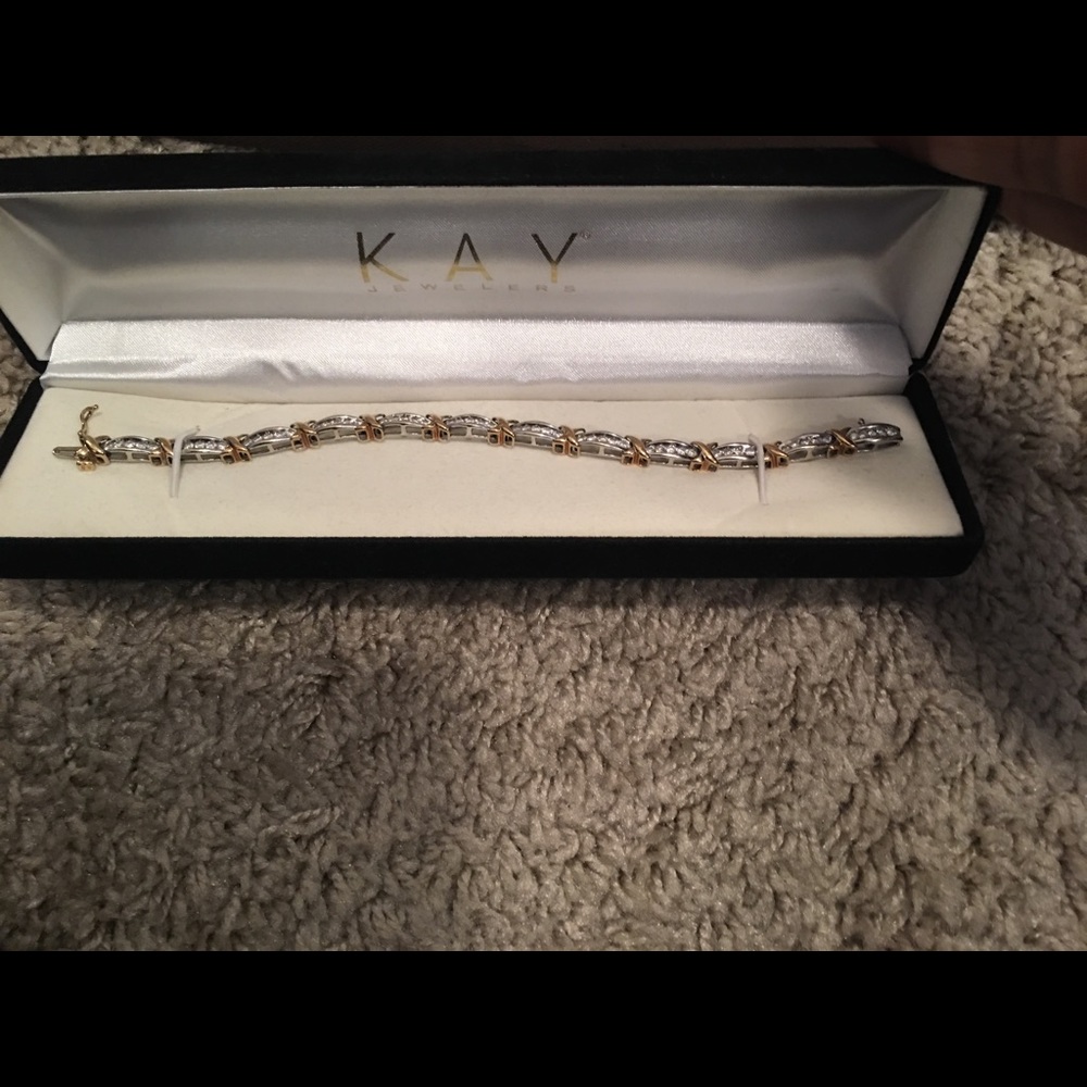 Tennis Bracelet and matching diamond earring