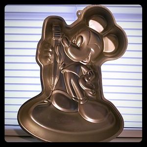 Mickey Mouse cake pan