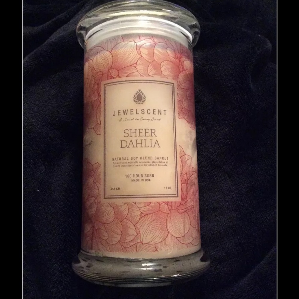 Dahlia Candle