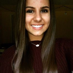 Meet your Posher, Natalie