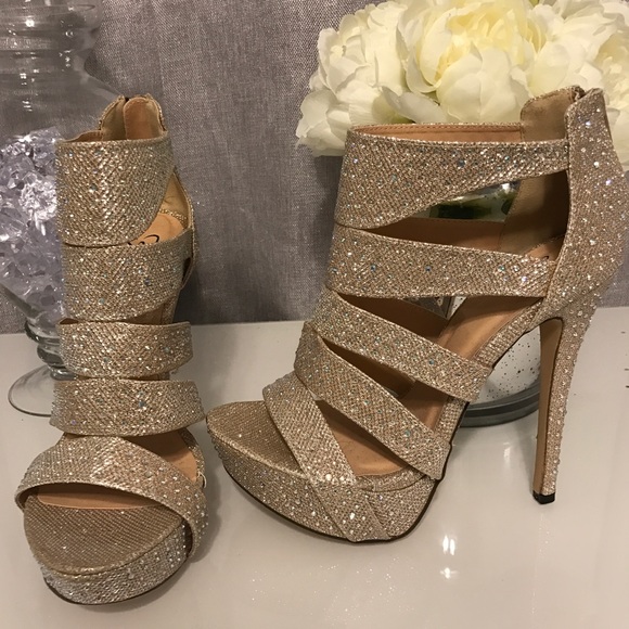 ❌SOLD❌Glitz + Glam Heels - Picture 3 of 8