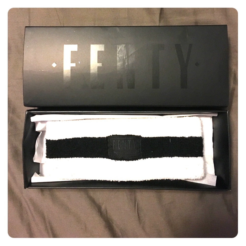 Fenty x Puma Sweatband Choker