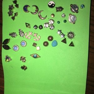 Set of earrings