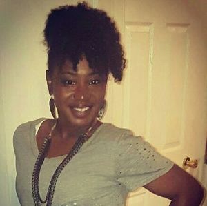 Meet your Posher, Deidre