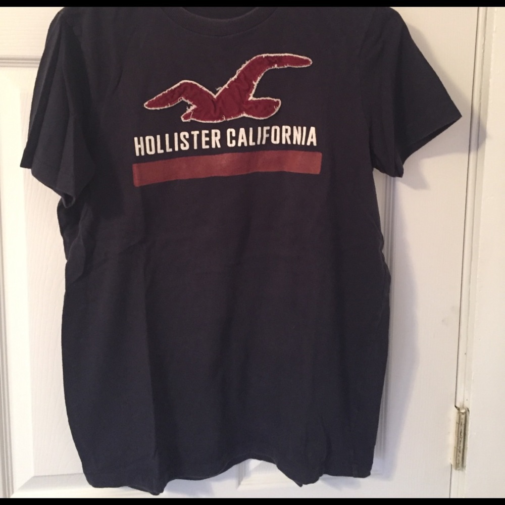 Size medium hollister tee