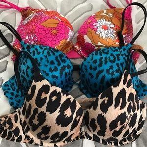 Victoria's Secret Very Sexy push-up lot