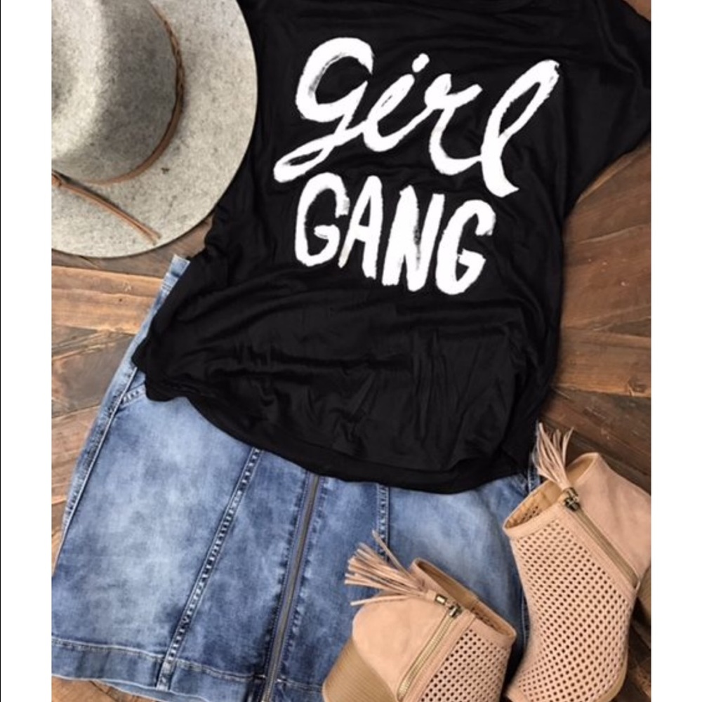 Girl gang graphic tee