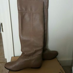 Tan Boot