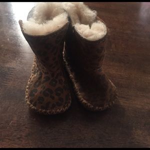 Leopard baby uggs boots