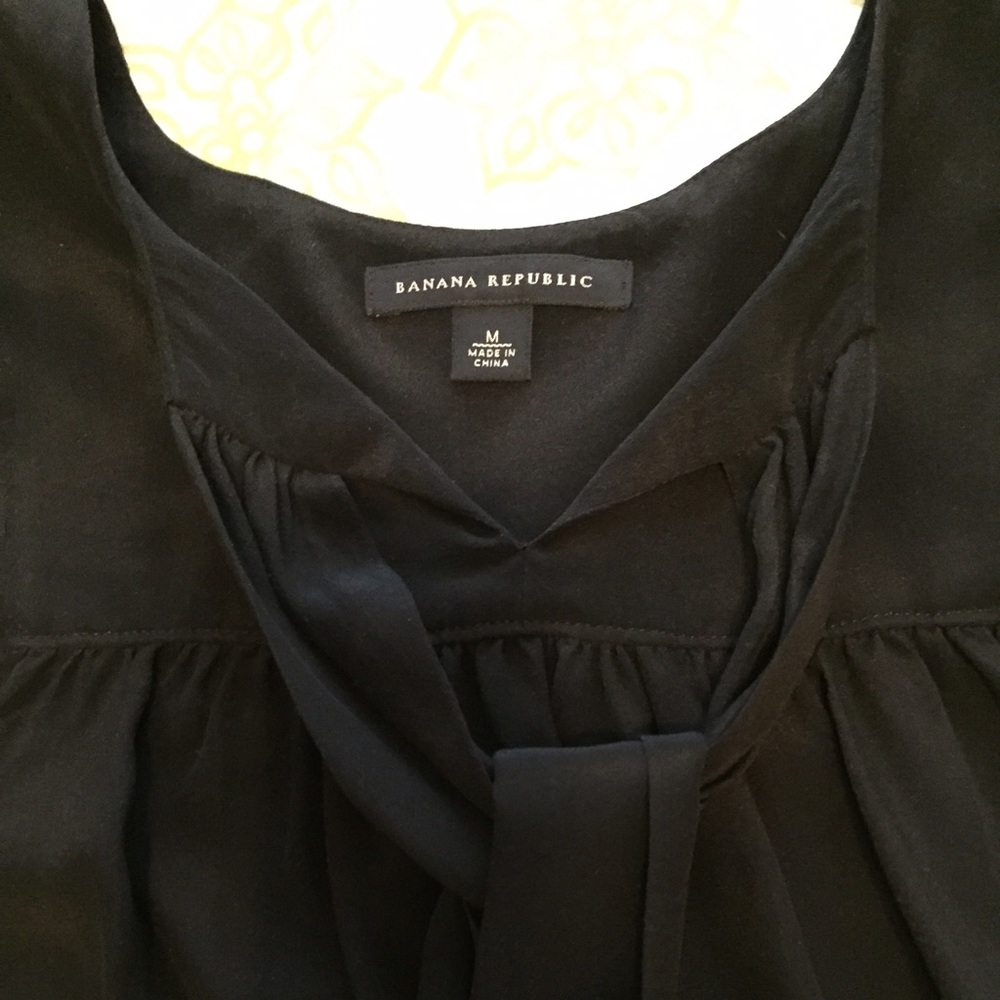 Banana Republic shirt sleeve top