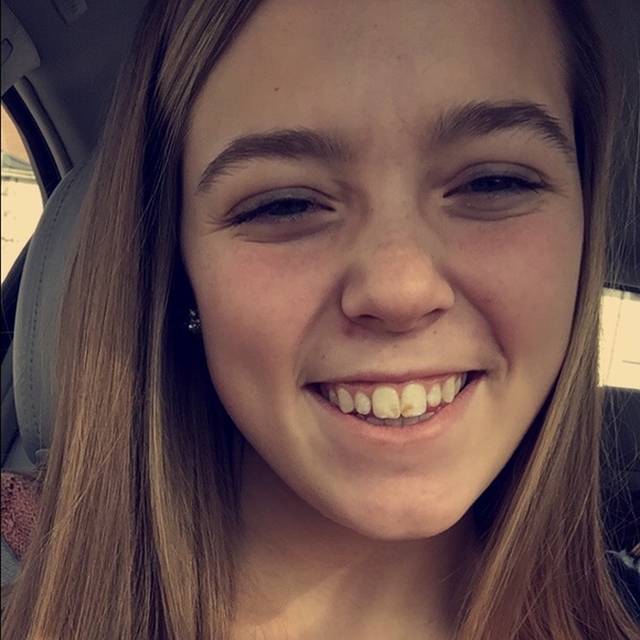 Meet your Posher, Cassie - Picture 1 of 1